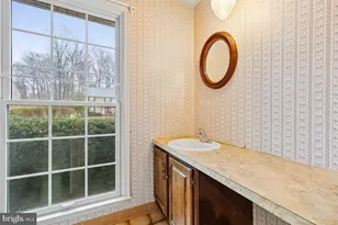 13724 Bridgewater Dr, Silver Spring, MD 20904 - Photo 47