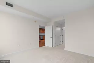 6820 Wisconsin Ave, Bethesda, MD 20815 - Photo 15