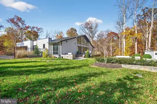 11013 Riverwood Dr, Potomac, MD 20854 - Photo 3