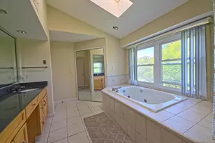 14440 Stonebridge View Dr, Gaithersburg, MD 20878 - Photo 29