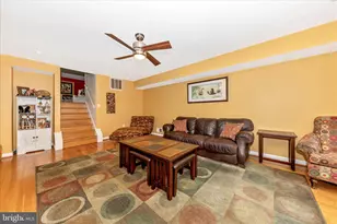 11412 Fairoak Dr, Silver Spring, MD 20902 - Photo 9