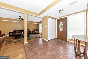 11412 Fairoak Dr, Silver Spring, MD 20902 - Photo 5