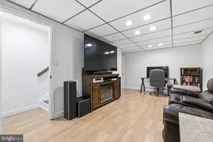 20550 Neerwinder St, Germantown, MD 20874 - Photo 29