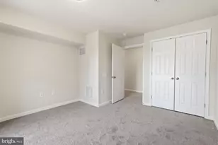 637 Diamondback Dr, Gaithersburg, MD 20878 - Photo 13