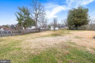 8709 Hawkins Creamery Rd, Gaithersburg, MD 20882 - Photo 33