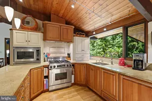 7908 Fenway Rd, Bethesda, MD 20817 - Photo 13