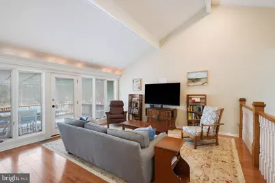 9201 Copenhaver Drive, Potomac, MD 20854 - Photo 5