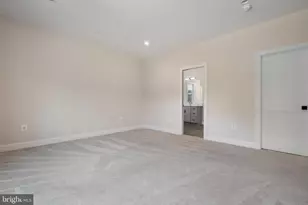 6405 Wilmett Rd, Bethesda, MD 20817 - Photo 33