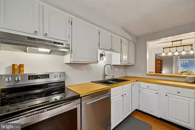 19117 Partridge Wood Drive, Germantown, MD 20874 - Photo 11