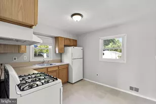 909 First St, Rockville, MD 20850 - Photo 11