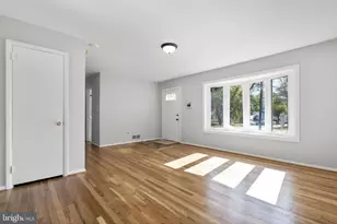 909 First St, Rockville, MD 20850 - Photo 9