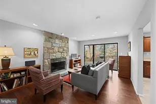 2519 Oakenshield Dr, Rockville, MD 20854 - Photo 9