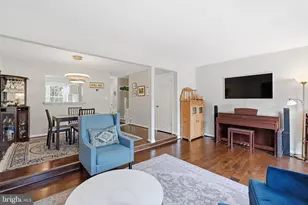 1077 Copperstone Ct, Rockville, MD 20852 - Photo 9