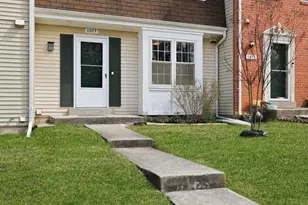 1077 Copperstone Ct, Rockville, MD 20852 - Photo 3