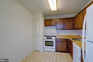 5225 Pooks Hill Rd, Bethesda, MD 20814 - Photo 5