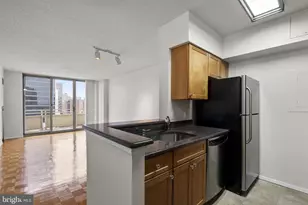 4801 Fairmont Ave, Bethesda, MD 20814 - Photo 13