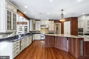 12600 Hill Creek Ln, Potomac, MD 20854 - Photo 25