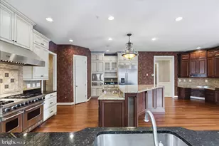 12600 Hill Creek Ln, Potomac, MD 20854 - Photo 27