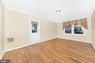 3 Pavilion Dr, Gaithersburg, MD 20878 - Photo 17