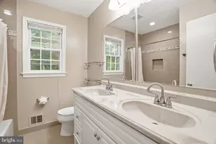 797 Princeton Pl, Rockville, MD 20850 - Photo 31
