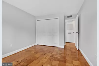 10428 Rockville Pik #301, Rockville, MD 20852 - Photo 9