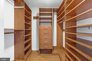 16 Maplewood Park Ct, Bethesda, MD 20814 - Photo 15