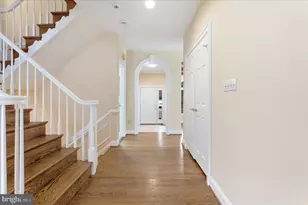 16 Maplewood Park Ct, Bethesda, MD 20814 - Photo 11