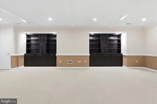 16 Maplewood Park Ct, Bethesda, MD 20814 - Photo 27