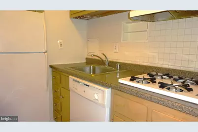 10201 Grosvenor Place #908, Rockville, MD 20852 - Photo 5