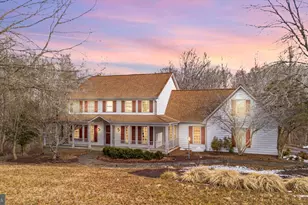 22109 Creekview Dr, Gaithersburg, MD 20882 - Photo 1