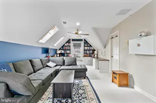 22109 Creekview Dr, Gaithersburg, MD 20882 - Photo 31