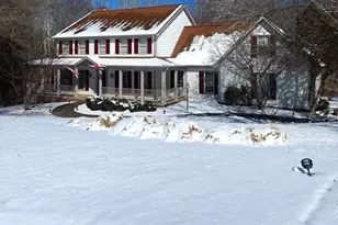 22109 Creekview Dr, Gaithersburg, MD 20882 - Photo 1