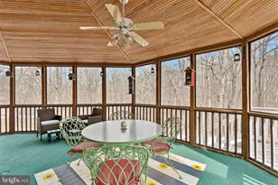 22109 Creekview Dr, Gaithersburg, MD 20882 - Photo 43