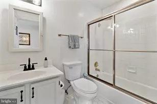 22109 Creekview Dr, Gaithersburg, MD 20882 - Photo 33