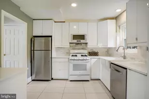 5370 Pooks Hill Rd, Bethesda, MD 20814 - Photo 9