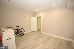 102 Bullard Cir, Rockville, MD 20850 - Photo 13