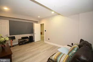 102 Bullard Cir, Rockville, MD 20850 - Photo 9