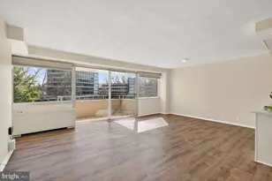 4515 Willard Ave, Chevy Chase, MD 20815 - Photo 5