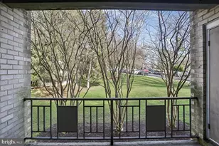 5202 Crossfield Ct, Rockville, MD 20852 - Photo 9