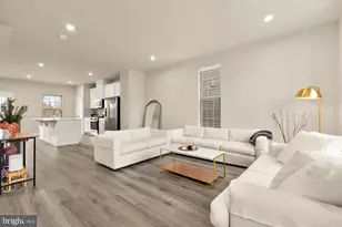 9639 Tall Oaks Rd, Montgomery Village, MD 20886 - Photo 11