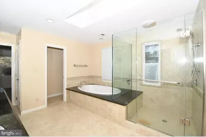 8900 Holly Leaf Lane, Bethesda, MD 20817 - Photo 45