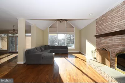 8900 Holly Leaf Lane, Bethesda, MD 20817 - Photo 21