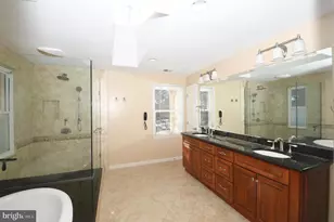 8900 Holly Leaf Ln, Bethesda, MD 20817 - Photo 43