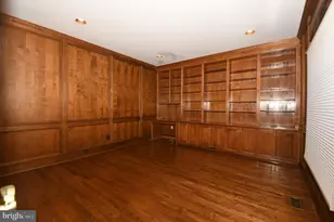 8900 Holly Leaf Ln, Bethesda, MD 20817 - Photo 33