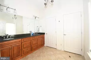 8900 Holly Leaf Ln, Bethesda, MD 20817 - Photo 29