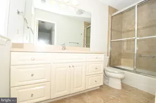 8900 Holly Leaf Ln, Bethesda, MD 20817 - Photo 53