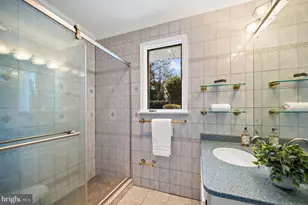 4822 Earlston Dr, Bethesda, MD 20816 - Photo 13