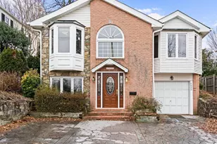 4822 Earlston Dr, Bethesda, MD 20816 - Photo 1