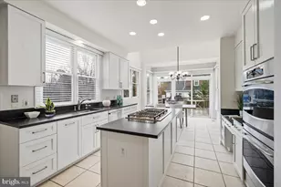 10409 Democracy Ln, Potomac, MD 20854 - Photo 19