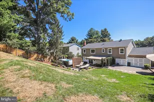 15208 Bunchberry Ct, North Potomac, MD 20878 - Photo 9